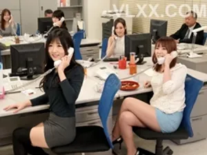 Má dẫn con gái đi mát-xa trị liệu bị anh kỷ thuật viên móc trúng điểm g