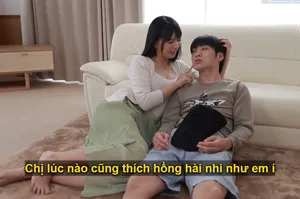 Vợ dâm đãng banh háng cho nhân viên địt